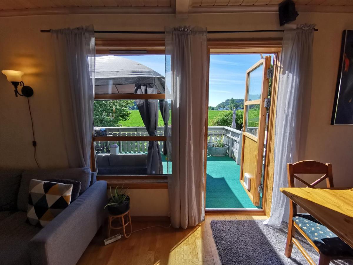 Mikael'S Bed & Spa Apartment ซานเดฟยอร์ด ภายนอก รูปภาพ
