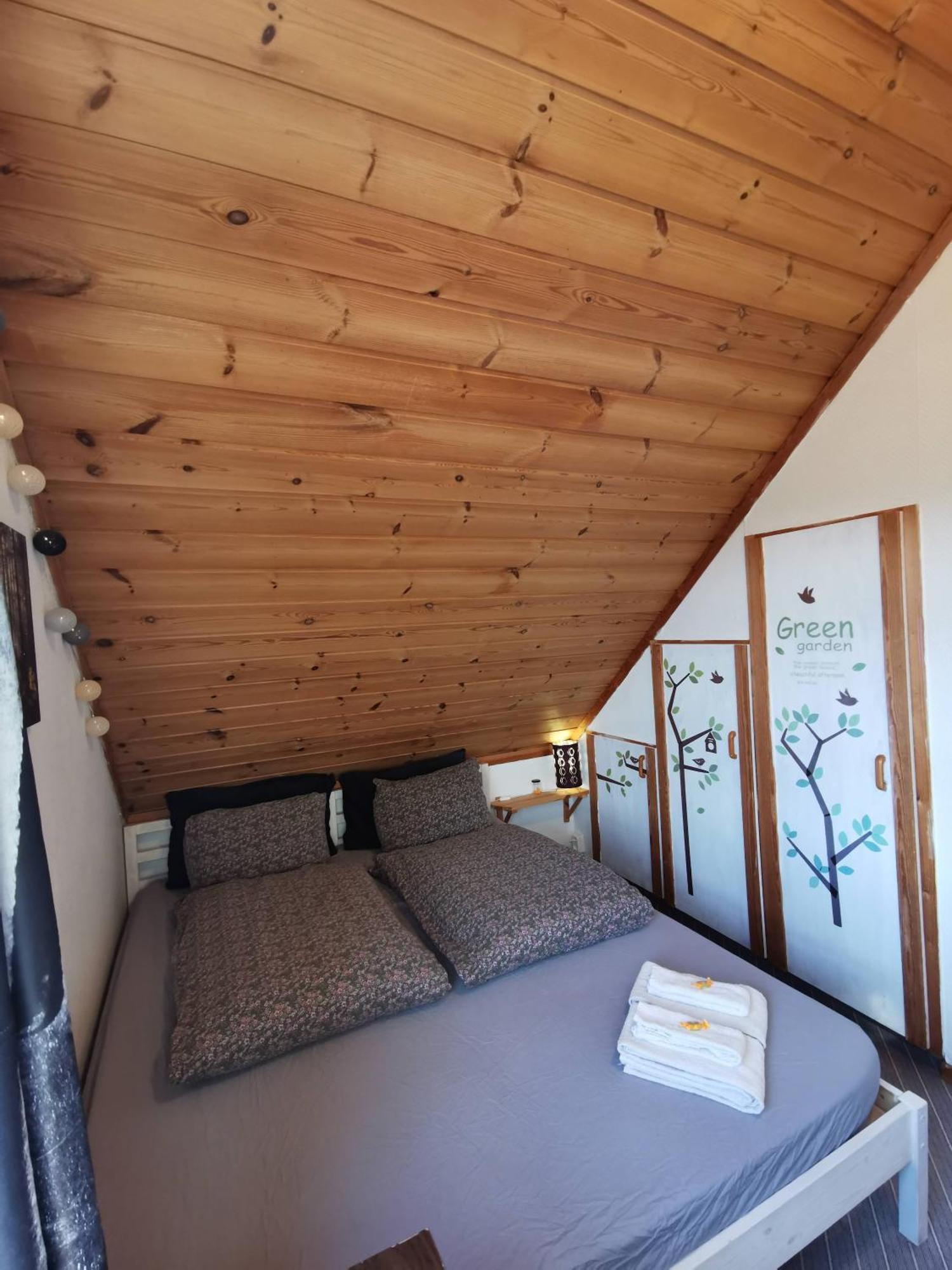 Mikael'S Bed & Spa Apartment ซานเดฟยอร์ด ภายนอก รูปภาพ
